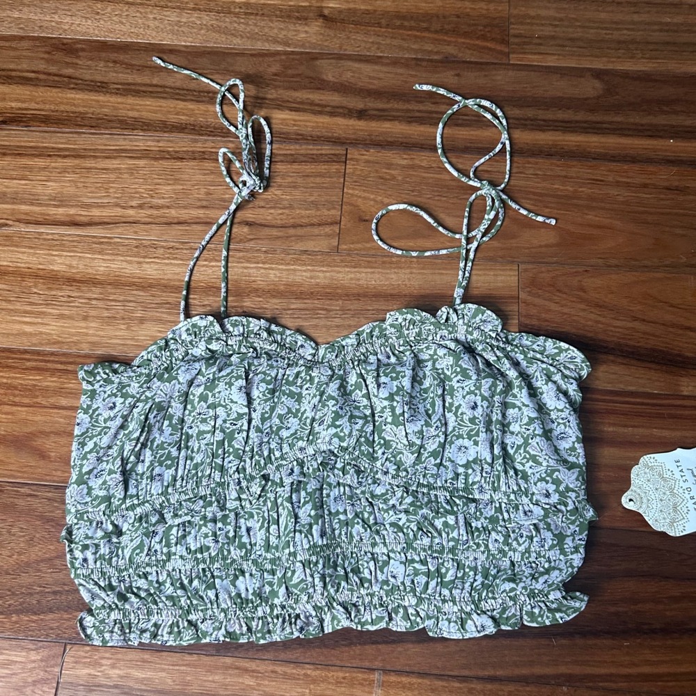 Altar'd State Floral Crop Top Smocked Ruffle‎ Tie Strap Green White Size S